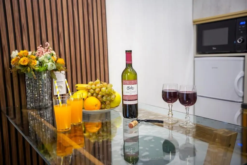 Lilu'S Apartment In Center Tbilisi