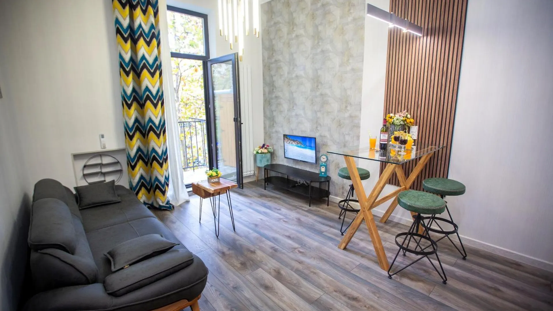 Lilu'S Apartment In Center Tbilisi